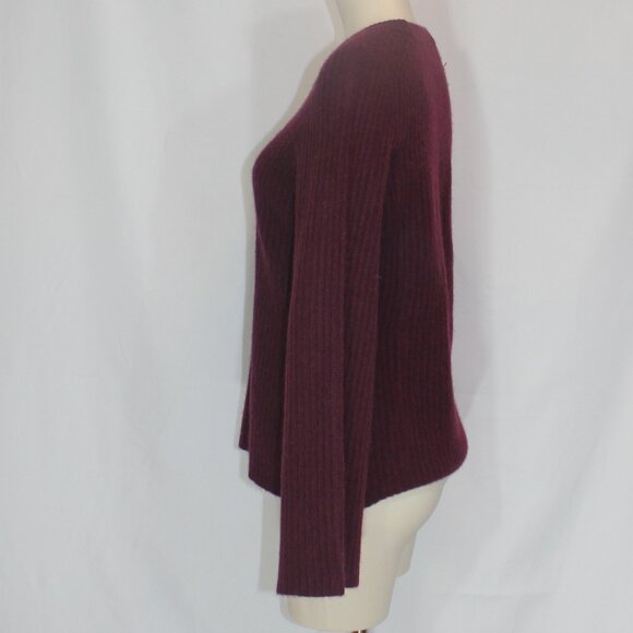 C BY BLOOMINGDALE'S CASHMERE Ribbed Crewneck Sweater  In Heather Burgundy size M - Picture 3 of 6